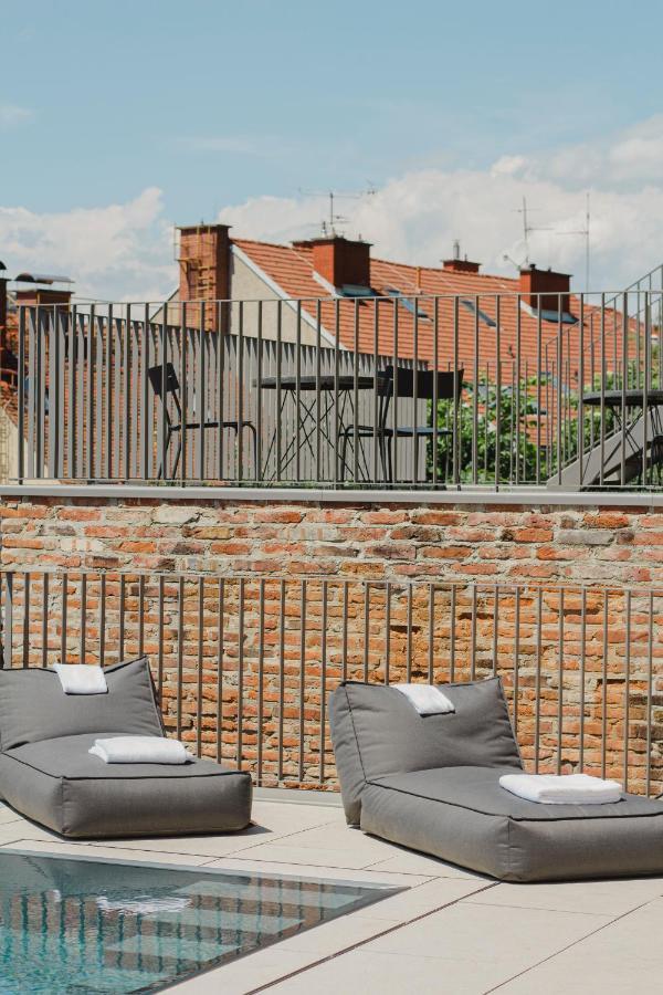 Kai 36 - Hotel Zwischen Fels Und Fluss 그라츠 외부 사진 The Roman wall of the city of Cologne
